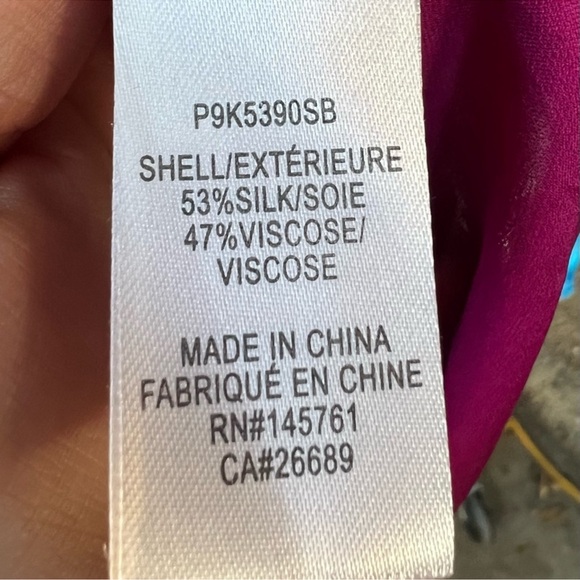 Parker silk button down blouse magenta - Picture 4 of 4